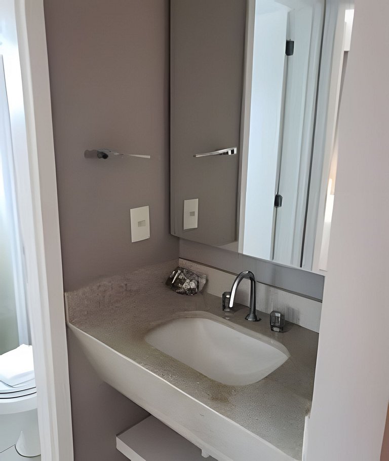 Apartamento varanda 1 - sala e quarto separados.