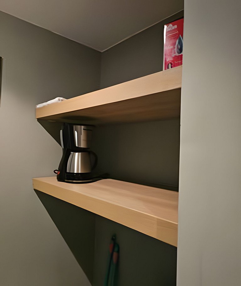 Apartamento varanda 5 - sala e quarto separados