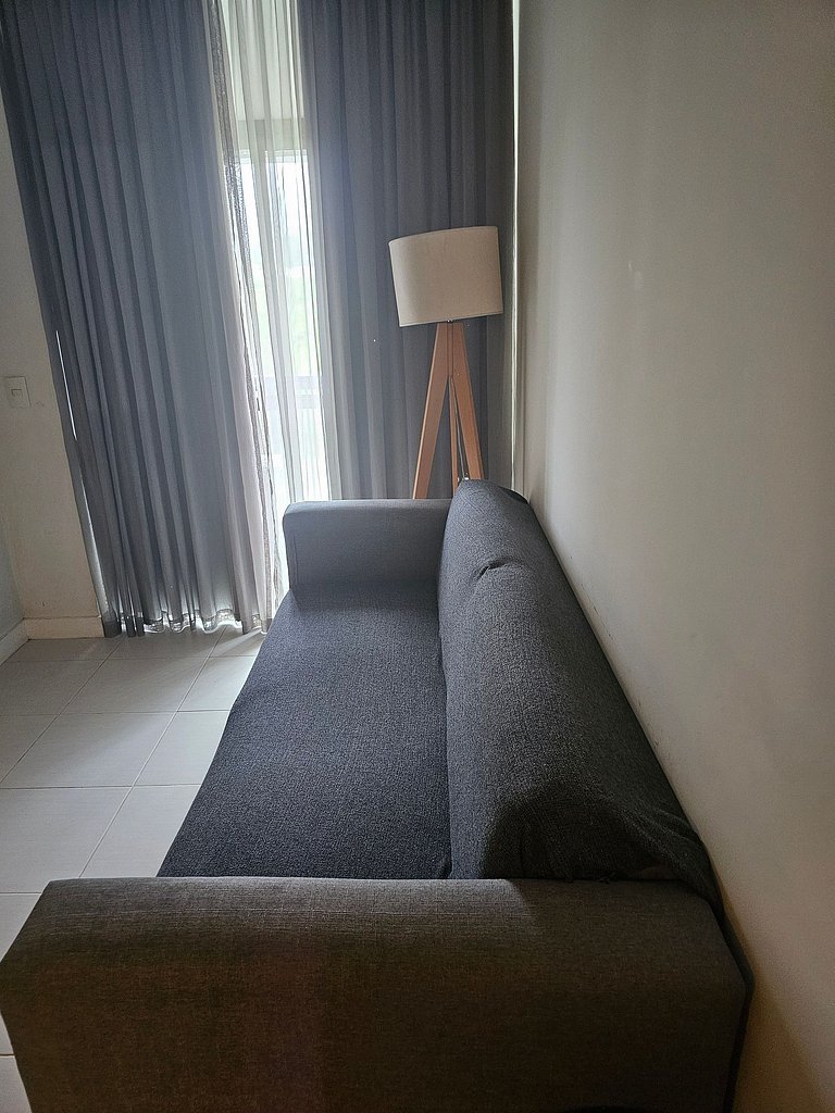Apartamento varanda 6- sala e quarto separados